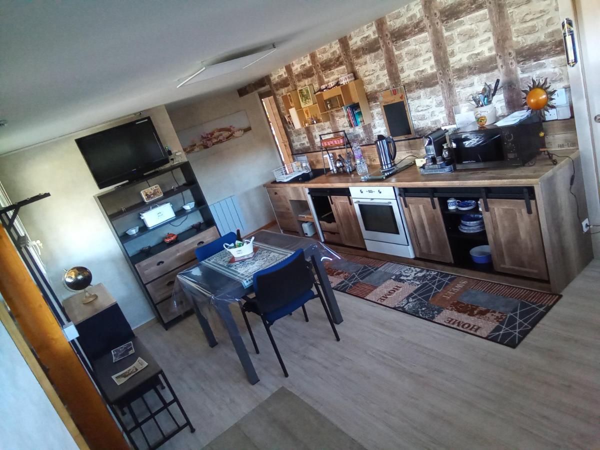 Coinches Logement De Charme מראה חיצוני תמונה