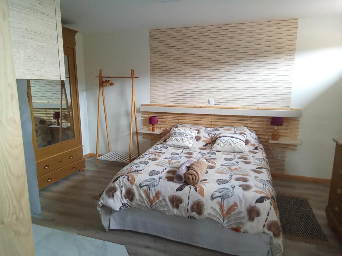 Coinches Logement De Charme מראה חיצוני תמונה