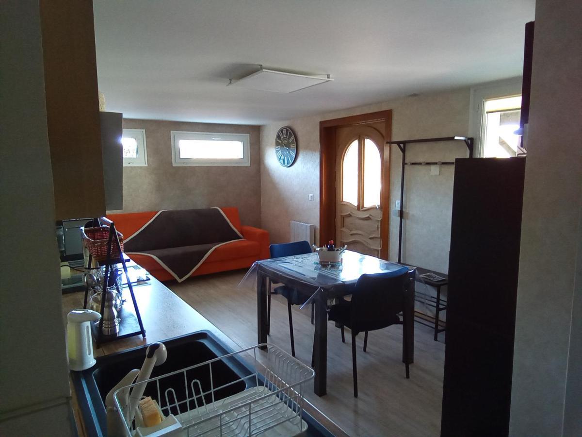Coinches Logement De Charme מראה חיצוני תמונה